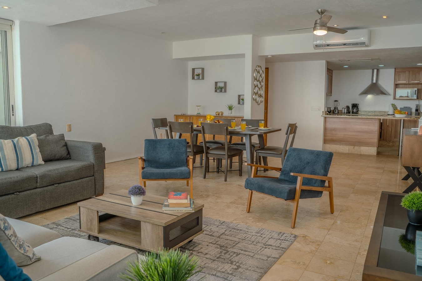 NITTA 103 Spacious & Bright - Steps to the Beach gallery image 4