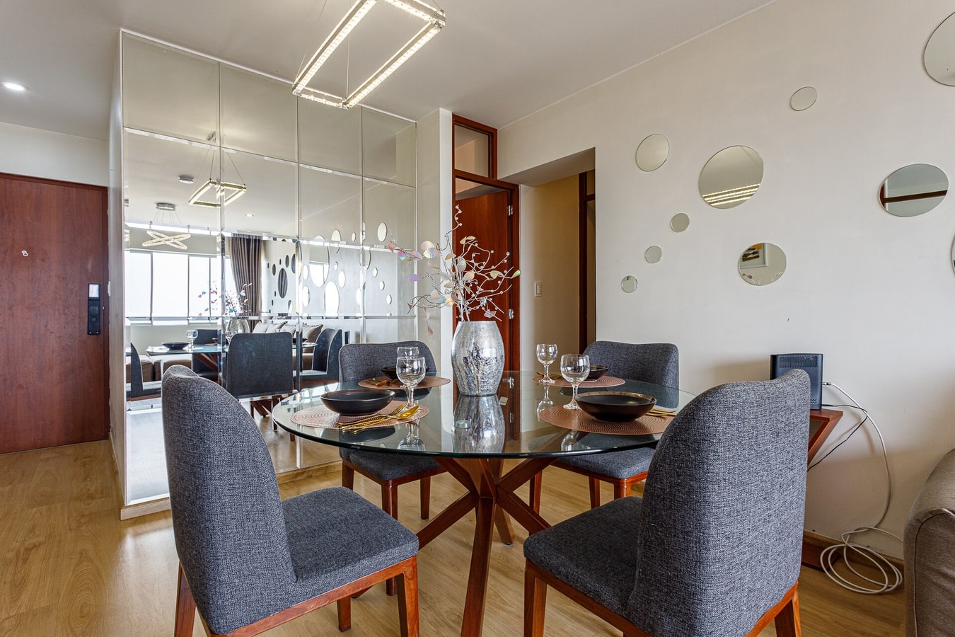 DHP+ | 3BR w/ Terrace & Parking – Barranco, Lima gallery image 11