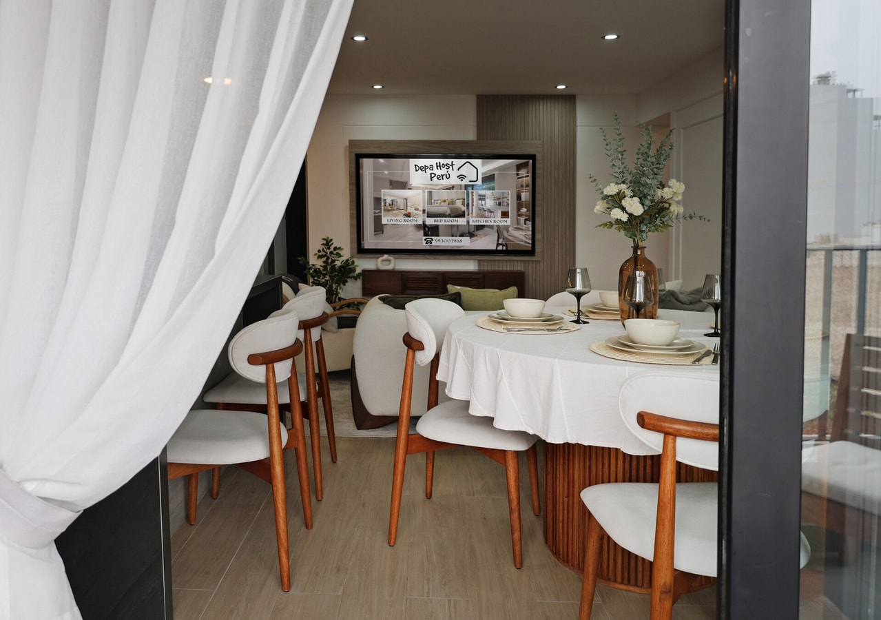 DHP+ | Modern Luxury 3BR grill & garage Miraflores gallery image 7