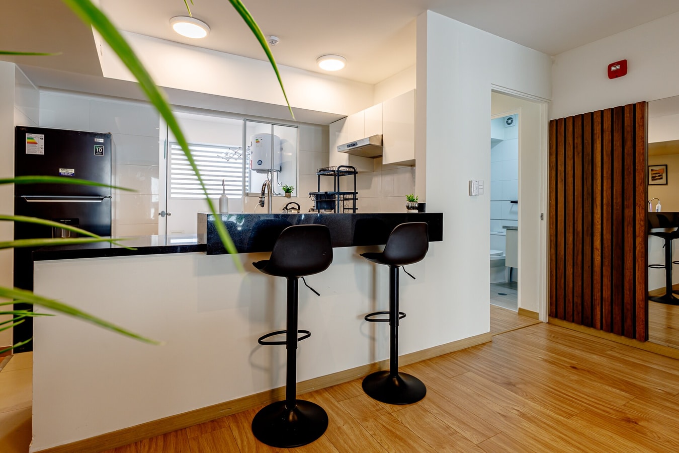 DHP+ | Luxury 2BR Apt in Central Miraflores gallery image 8
