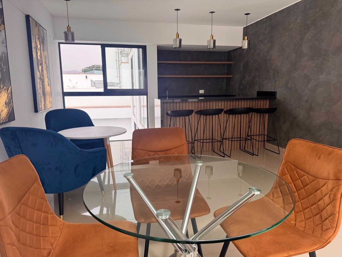 DHP+ | Luxury 2BR Apart with Balcony in Miraflores gallery image 5