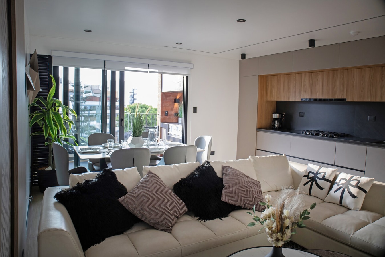 DHP+ | Smart Deluxe 3BR grill & garage Miraflores gallery image 13