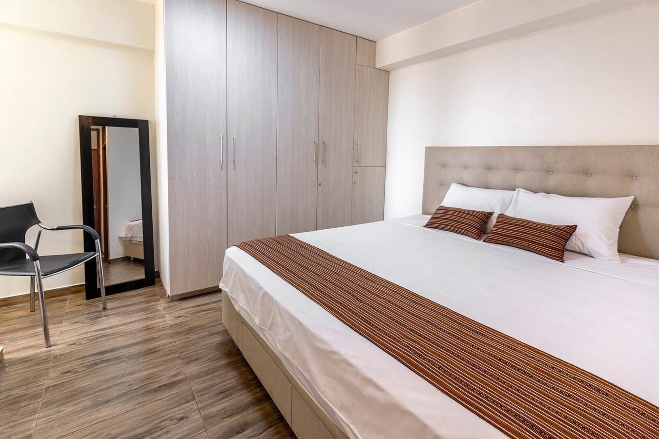 DHP+ | Luxury 3BR Apt Terrace and Garage Barranco gallery image 2