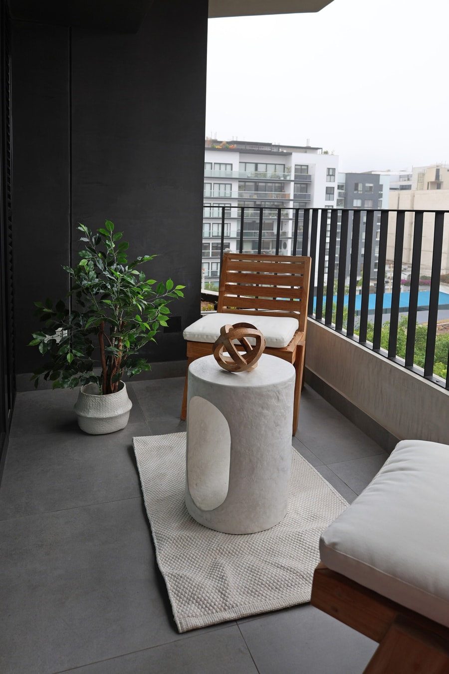 DHP+ | Modern Luxury 3BR grill & garage Miraflores gallery image 39
