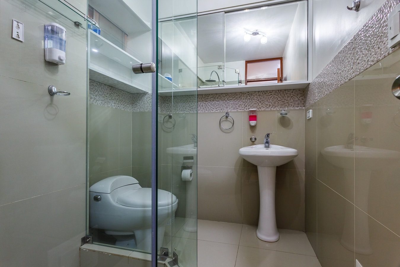 DHP+ | 3BR w/ Terrace & Parking – Barranco, Lima gallery image 20