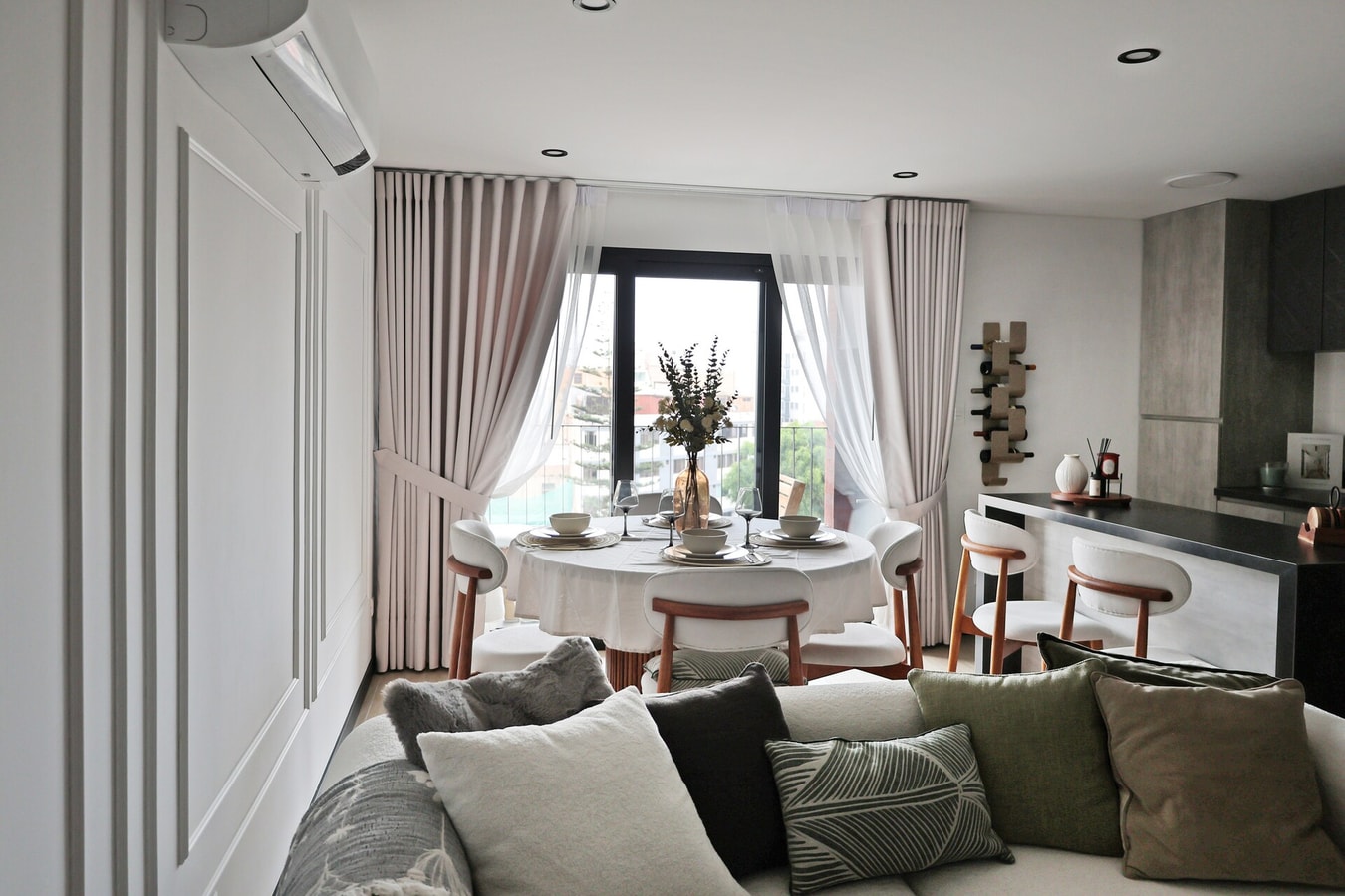 DHP+ | Modern Luxury 3BR grill & garage Miraflores gallery image 11