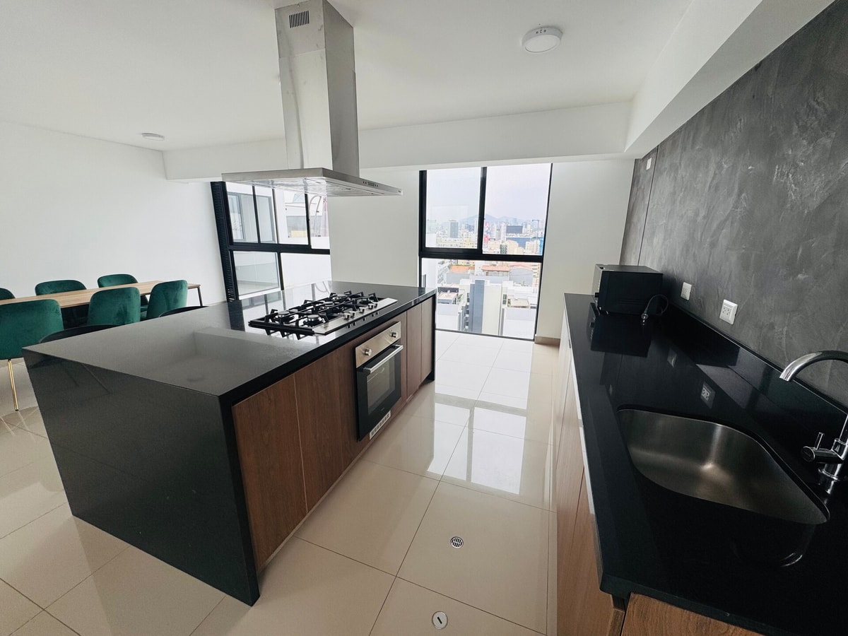 DHP+ | Luxury 2BR Apart with Balcony in Miraflores gallery image 36