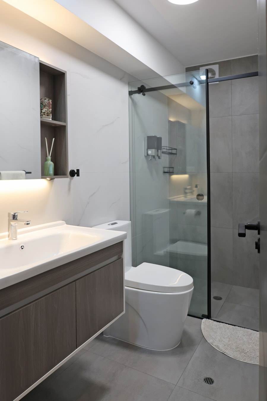 DHP+ | Modern Luxury 3BR grill & garage Miraflores gallery image 6