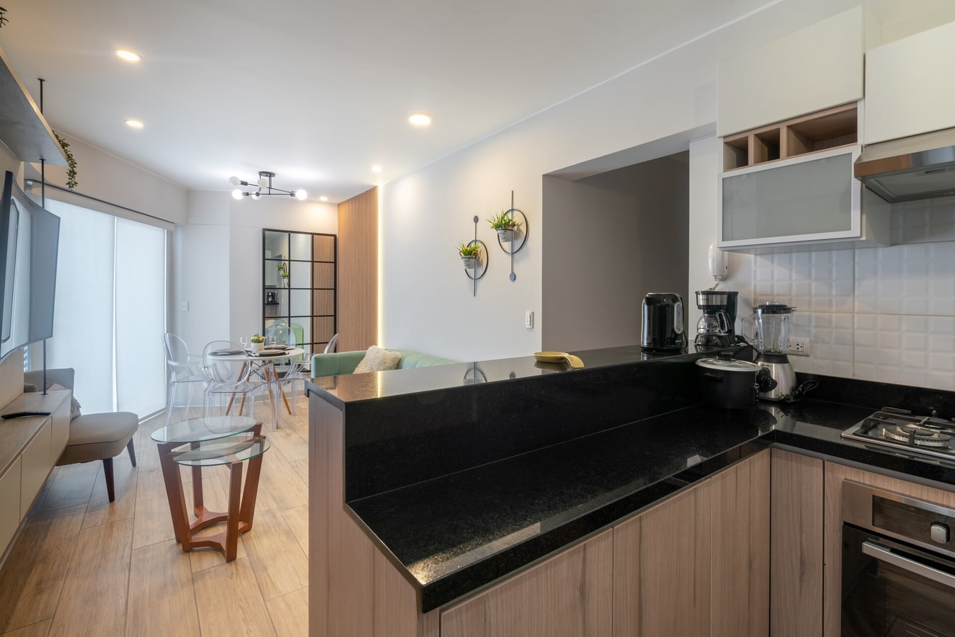 DHP+ | 3BR Apt w/Balcony near the Sea in Magdalena gallery image 3