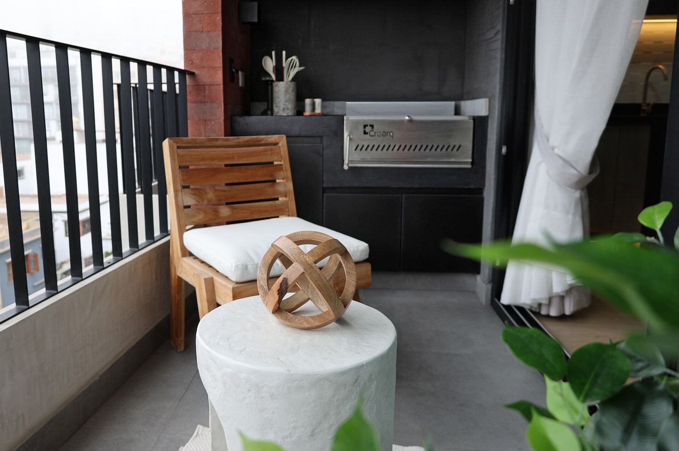 DHP+ | Modern Luxury 3BR grill & garage Miraflores gallery image 4