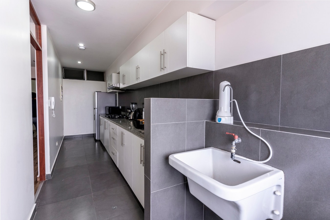 DHP+ | Luxury 3BR Apt Terrace and Garage Barranco gallery image 12
