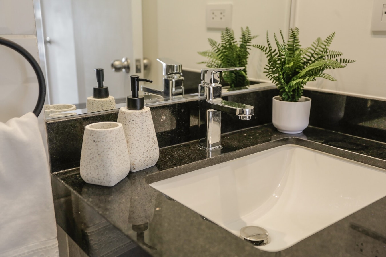 DHP+ | Premium 1BR Apt Near the Sea in Miraflores gallery image 23