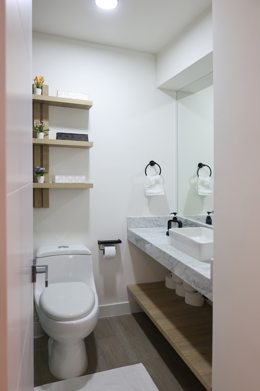 DHP+ | 3BR Deluxe Apt w/ Garage in Miraflores gallery image 17