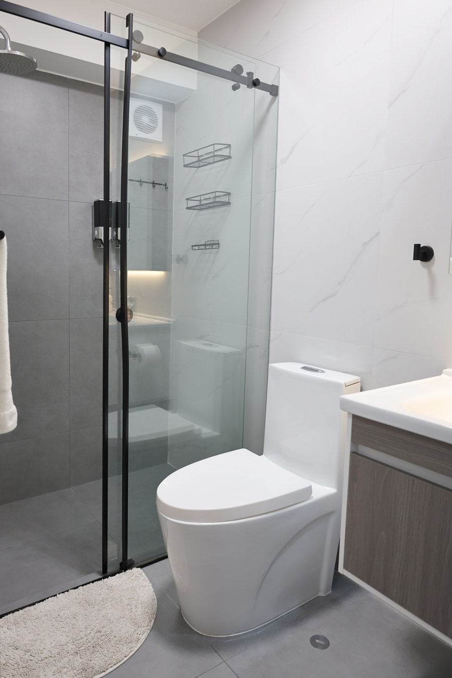 DHP+ | Modern Luxury 3BR grill & garage Miraflores gallery image 30