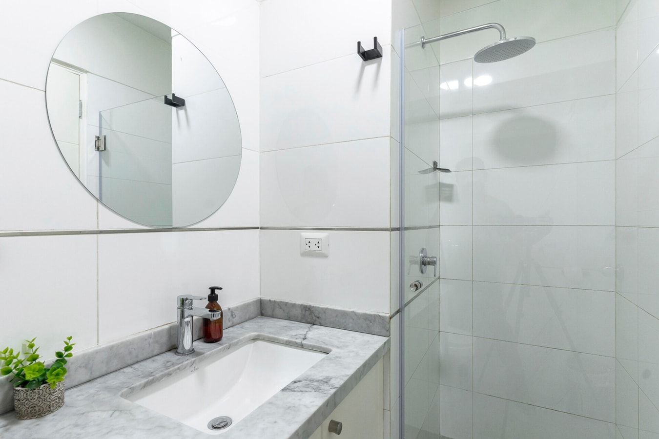 DHP+ | Luxury 2BR Apt in Central Miraflores gallery image 18