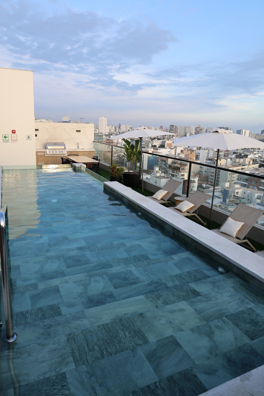 DHP+ | 3BR Deluxe Apt w/ Garage in Miraflores gallery image 16