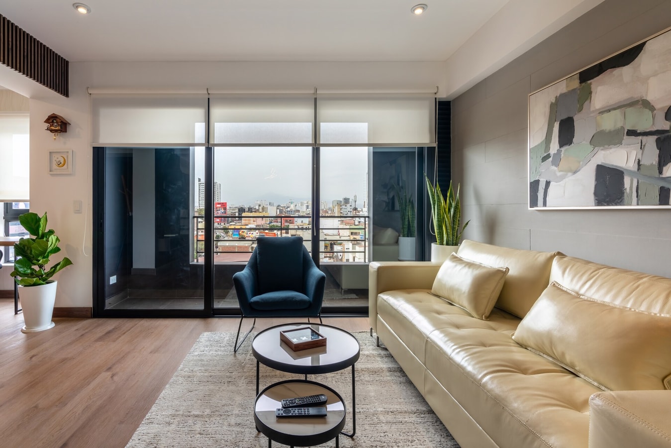Renovated 93 m²apartment, steps from Kennedy Park. gallery image 20