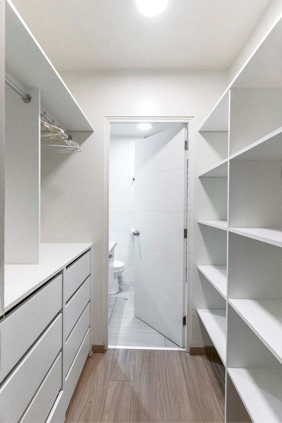 DHP+ | Luxury 2BR Apt in Central Miraflores gallery image 11