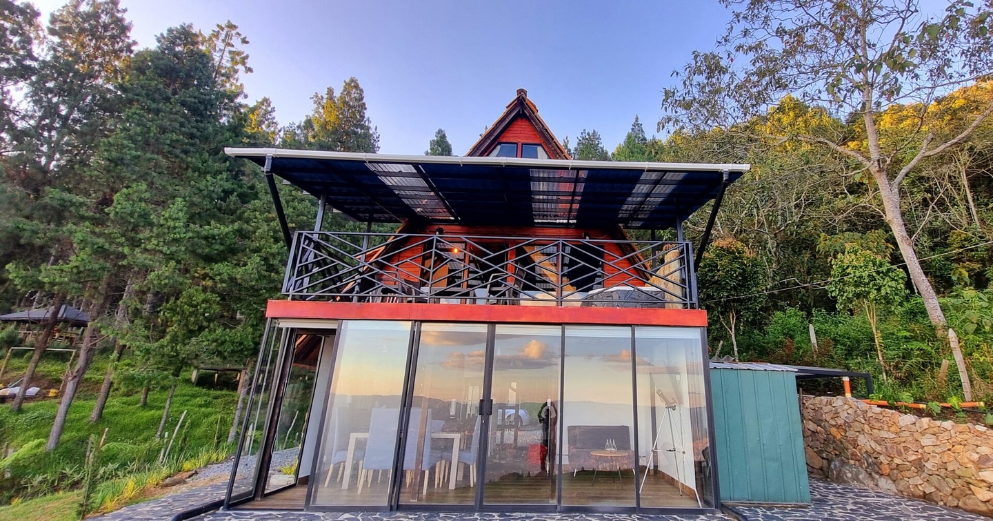 Alpine Chalet with the best view of Medellín gallery image 17
