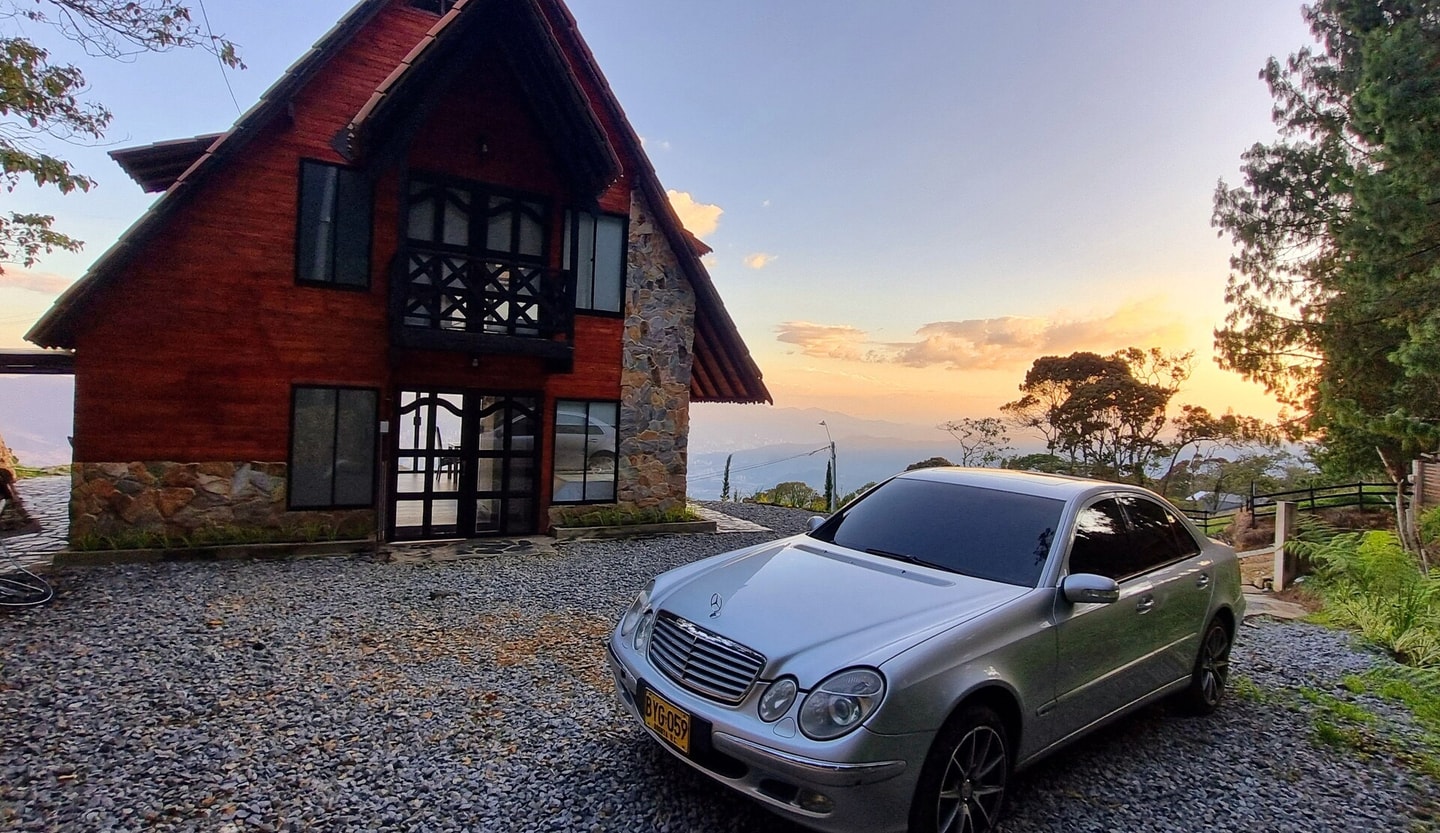 Alpine Chalet with the best view of Medellín gallery image 19
