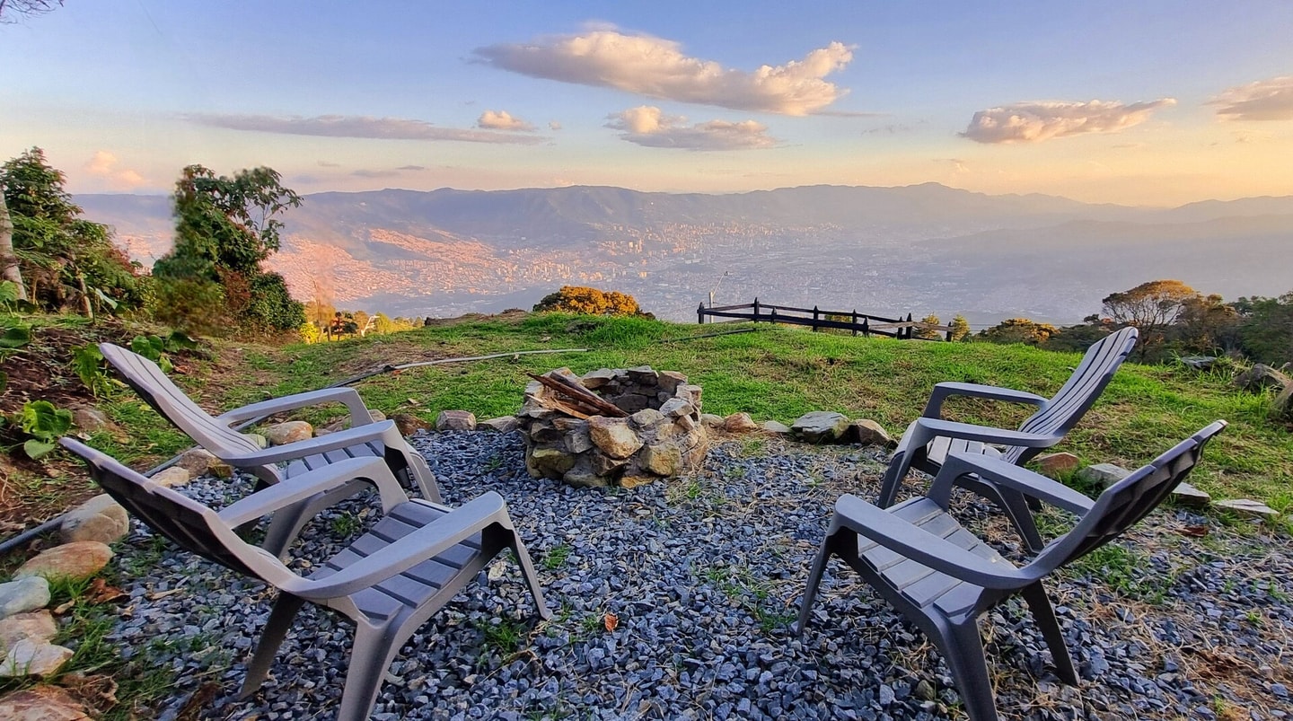 Alpine Chalet with the best view of Medellín gallery image 2
