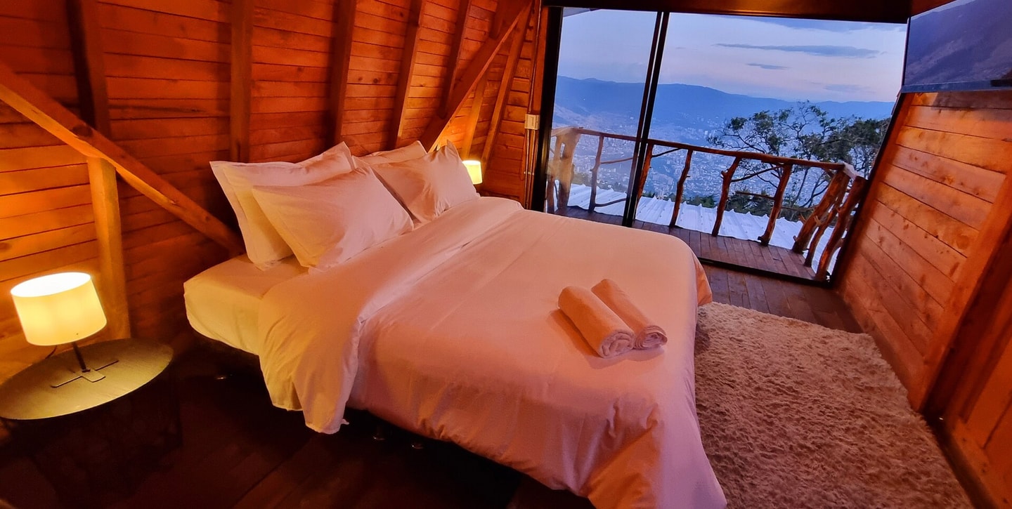 Rustic cabin with a beautiful view of the city gallery image 8