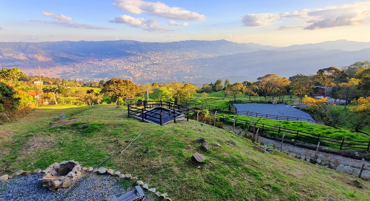 Alpine Chalet with the best view of Medellín gallery image 15