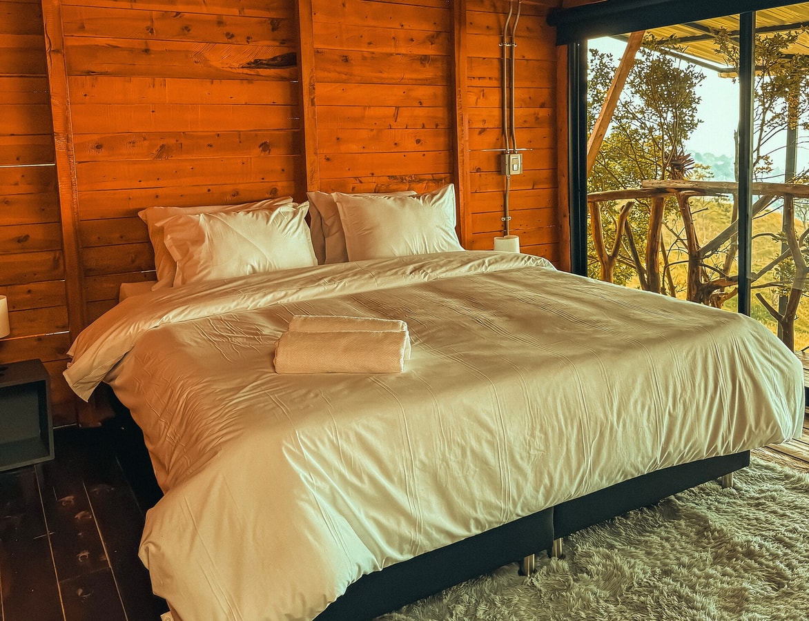 Rustic Cabin, Private Jacuzzi, City View gallery image 51
