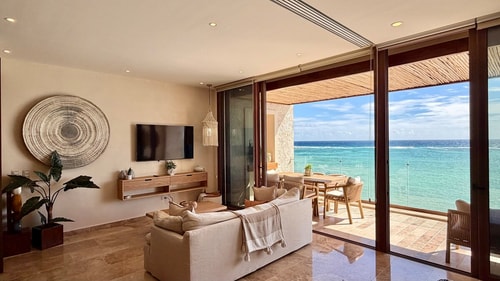 The Caribbean at your Window