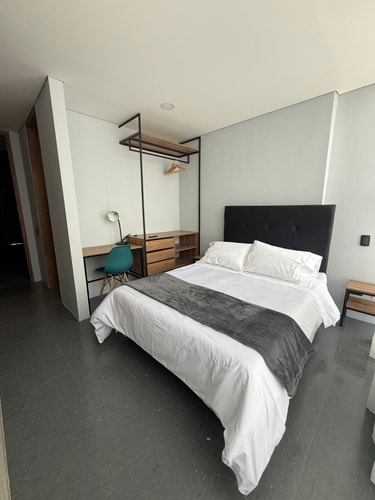 Acogedora habitación con buena vista en el piso 7