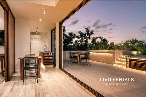 HoneyMoon Penthouse + Private Pool & Terrace