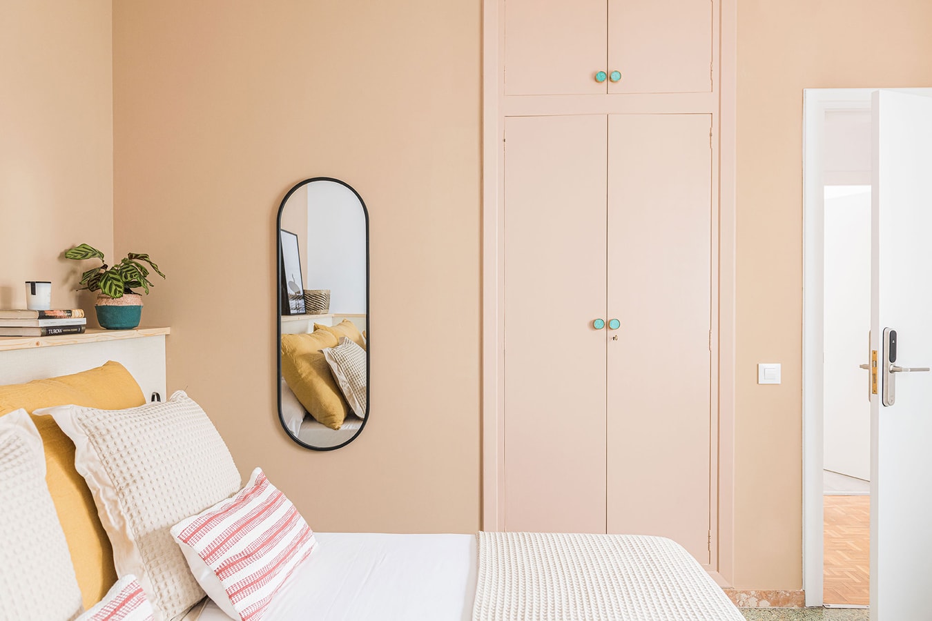 Room Sena at Casa Ríos Rosas