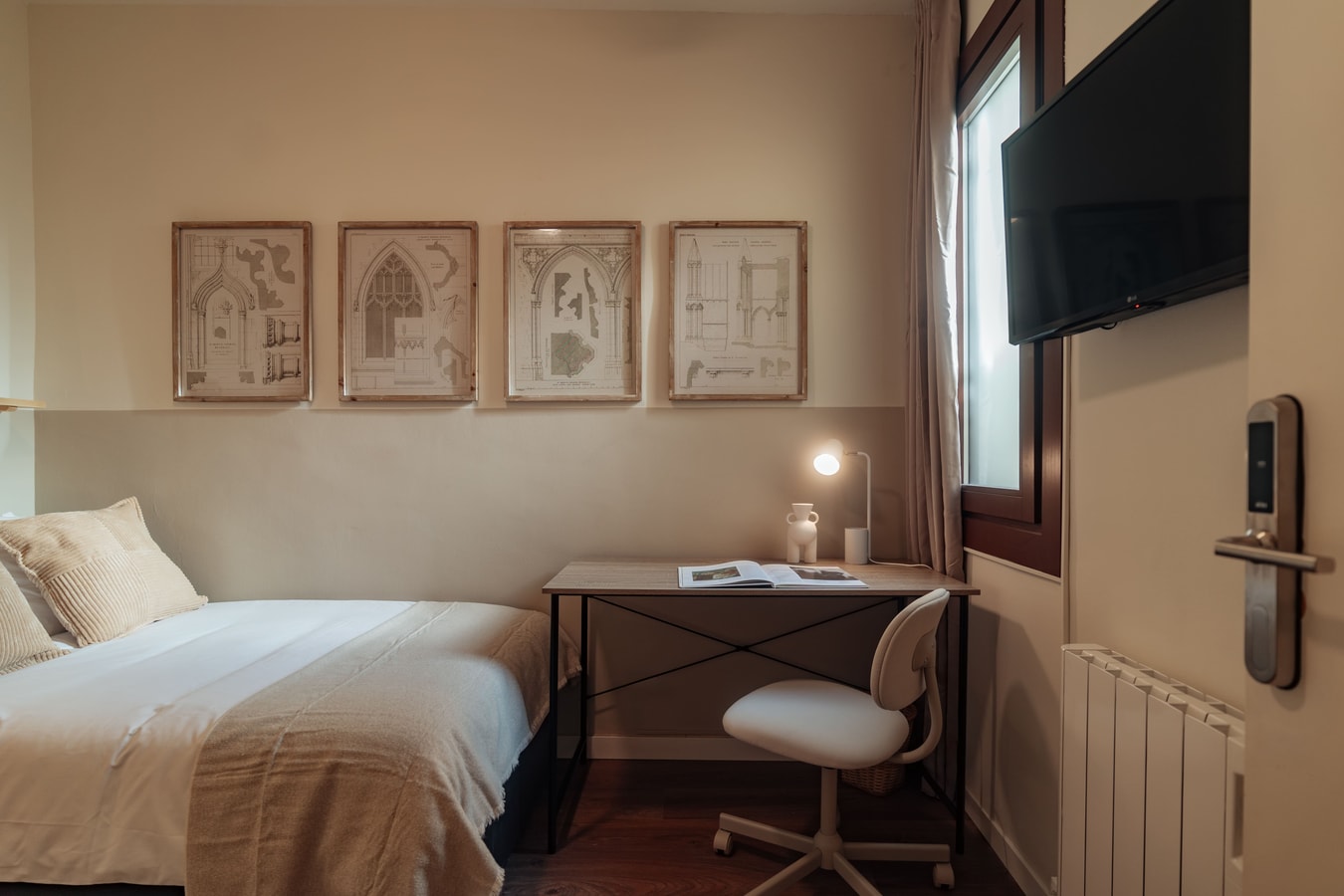 Room Llana at Casa Carmen