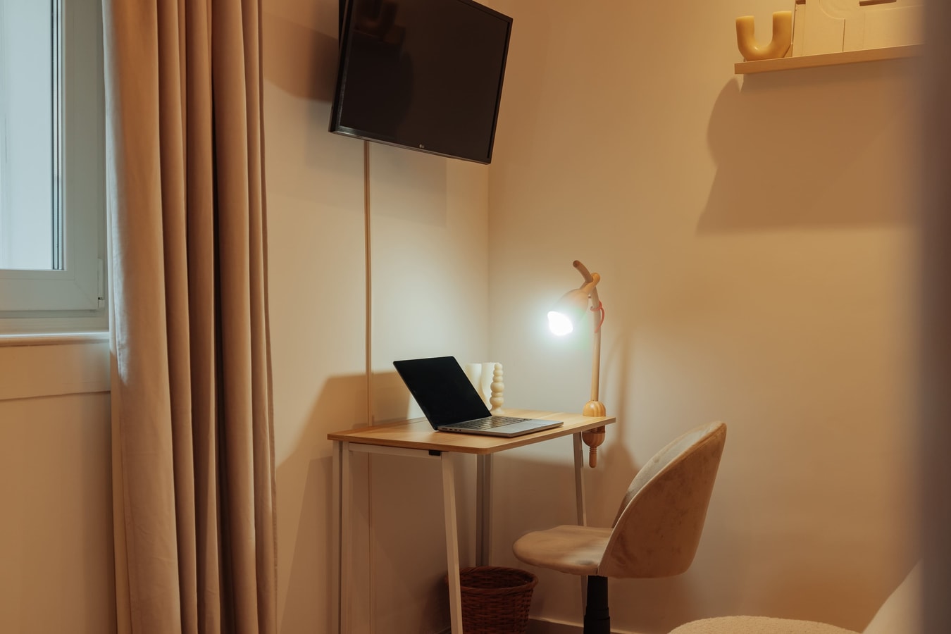 Room Violeta at Casa Bosque