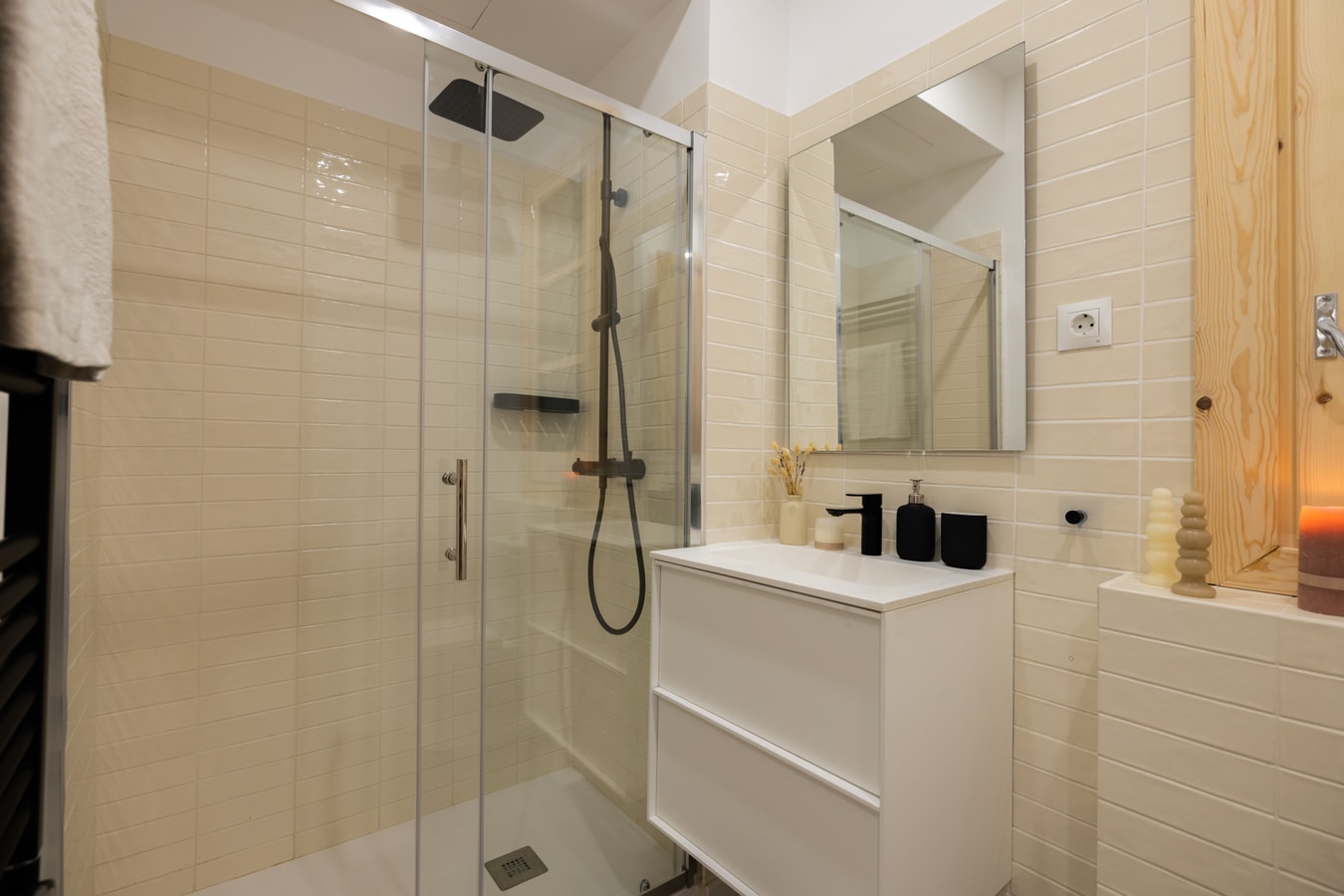 Room Cedro at Casa Caoba