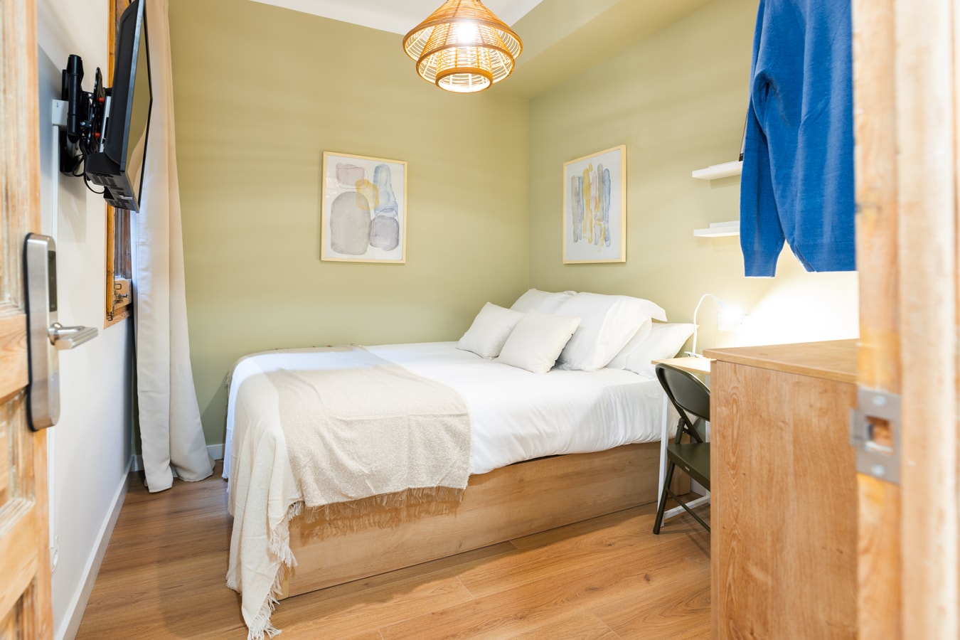 Room Roble at Casa Caoba