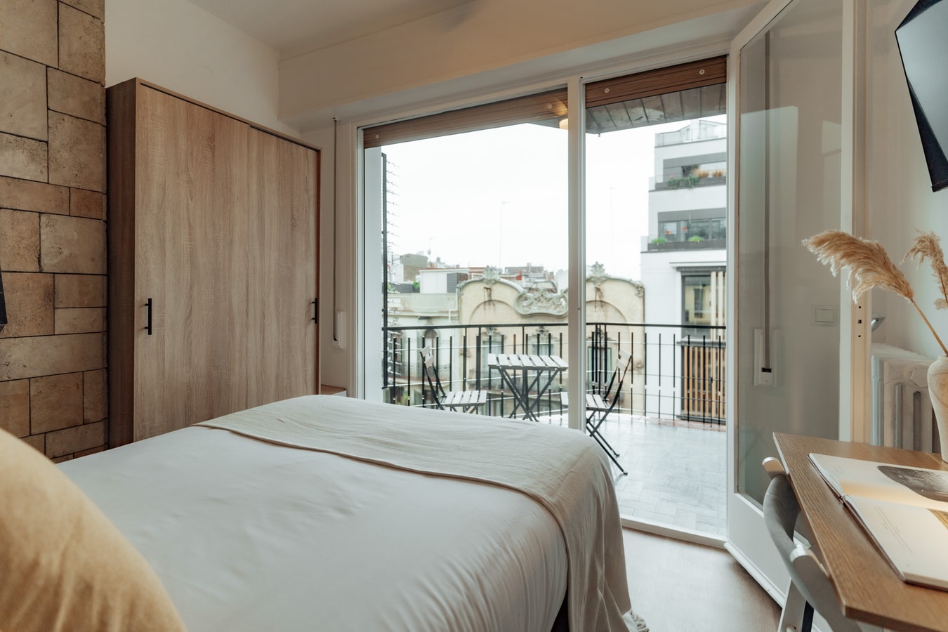 Room Falguera at Casa Suna