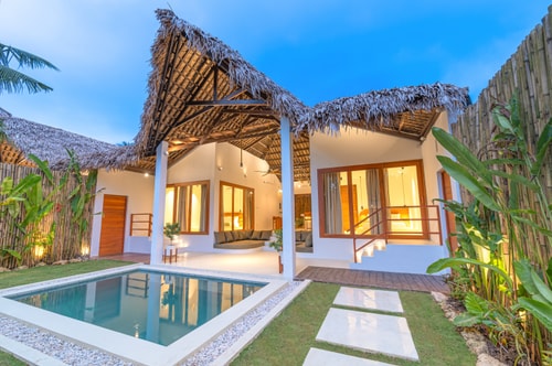 2BR Private Pool & Garden at Seaclub