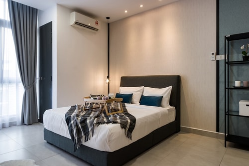 Fully Furnished Studio @ Queensville