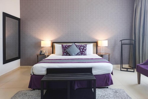 Three Bedroom Apartment Near Trade Center Metro 1 Exclusive Retreats