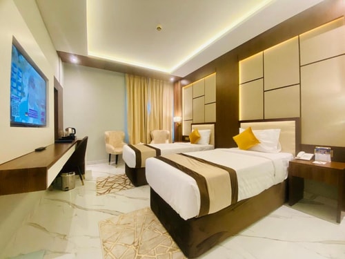 Superior Room Near Go Fresh Supermarket by E R 2 Exclusive Retreats