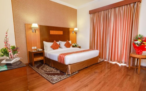 Room Near Burj Nahar Mall With free Breakfast 1 Exclusive Retreats