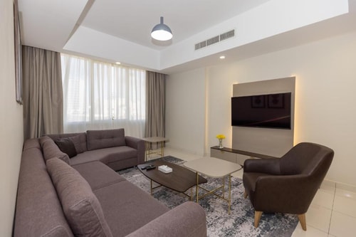 Two bedroom Apartment Near Century Mall By E R 4 Exclusive Retreats