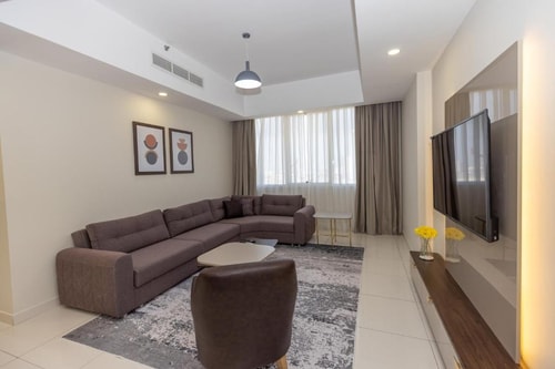 Two bedroom Apartment Near Century Mall By E R 3 Exclusive Retreats