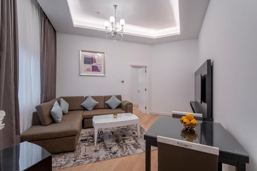 One Bedroom Apartment Near Mashreq Metro Station 2 Exclusive Retreats