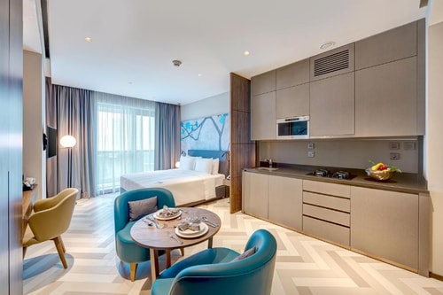 Premium Studio In Greens With Free Breakfast 0 Exclusive Retreats