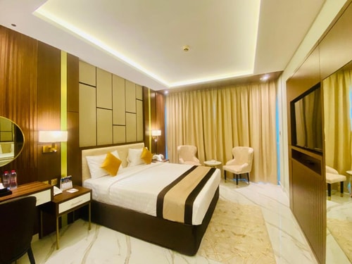 Superior Room Near Go Fresh Supermarket by E R 1 Exclusive Retreats