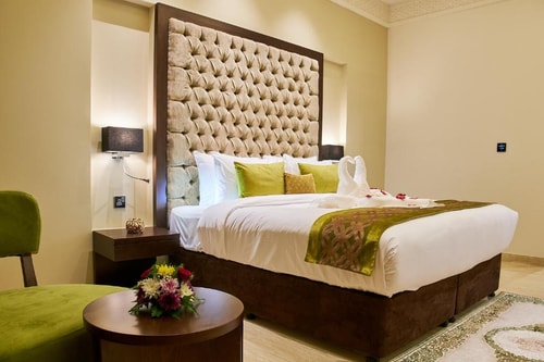 1 bedroom Apartment Near Baniyas Metro 0 Exclusive Retreats