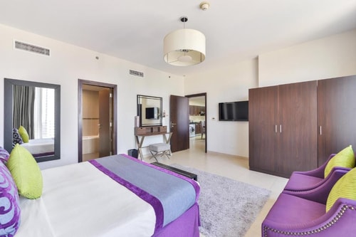 Two Bedroom Apartment Near Trade Center Metro 0 Exclusive Retreats