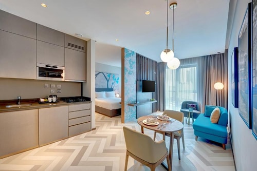 Premium Studio In Greens With Free Breakfast 1 Exclusive Retreats